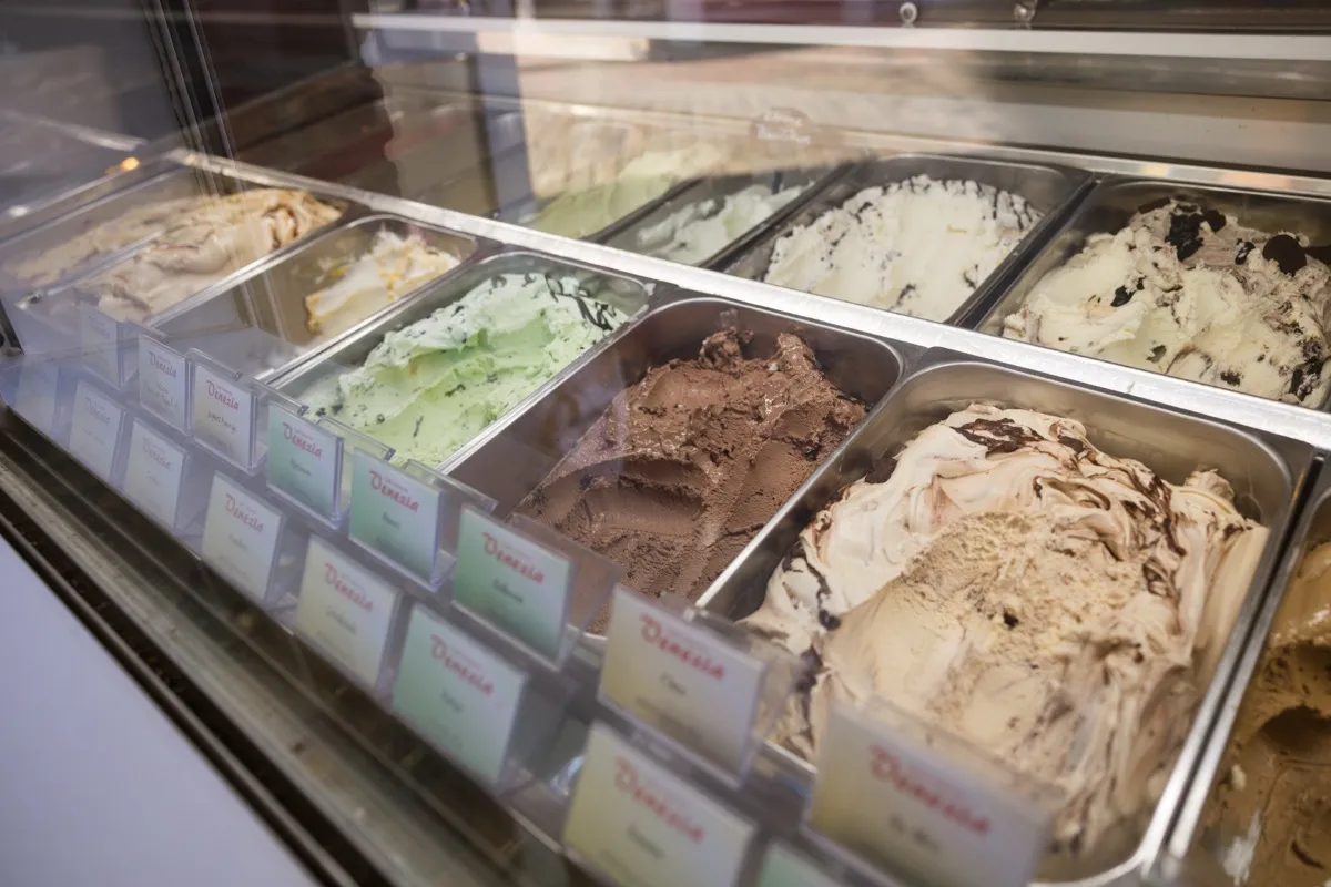 Eistheke mit hausgemachtem Eis